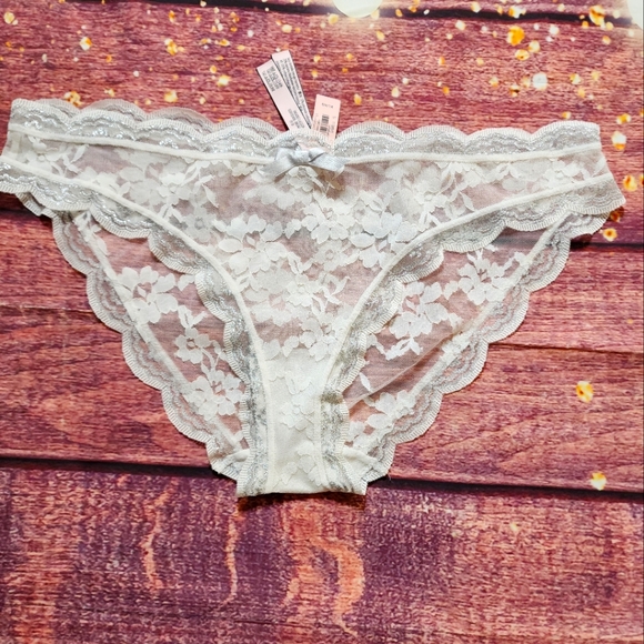 Victoria's Secret 2 panties size XL - Picture 2 of 6